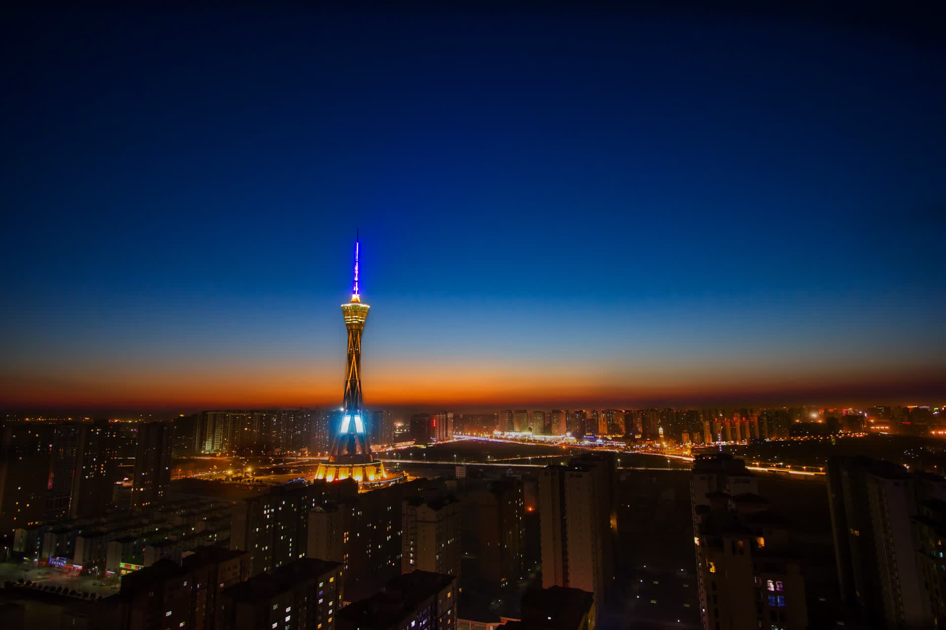 世界体操团体赛冠军队员参与公益图书计划，世界体操大赛包括